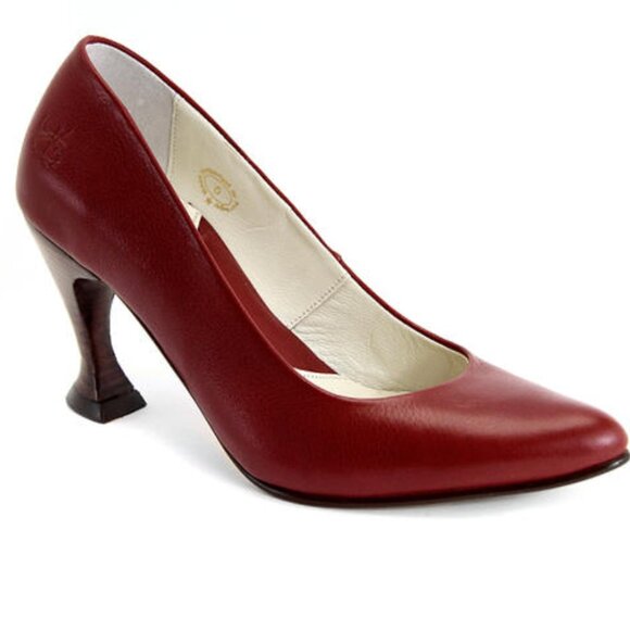 JOHN FLUEVOG Coffee Ristretto Pumps in Red